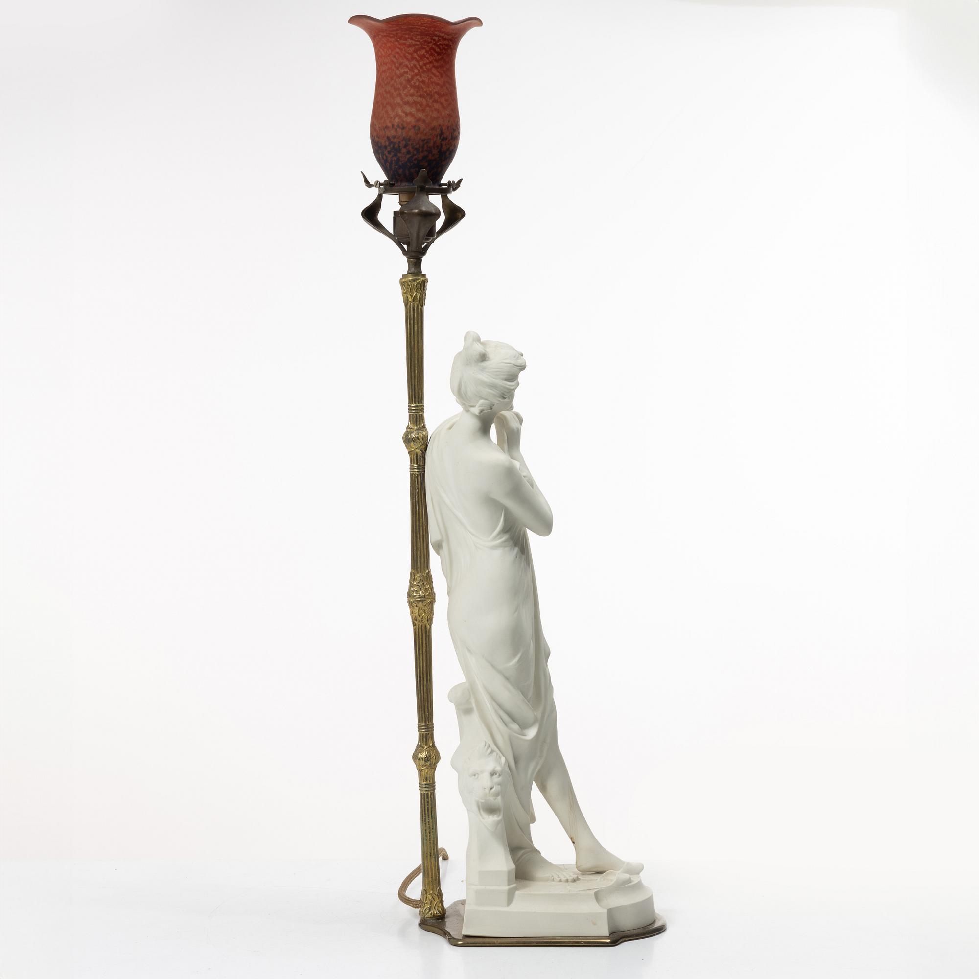 Bordslampa, parian och mässing, 1916.
