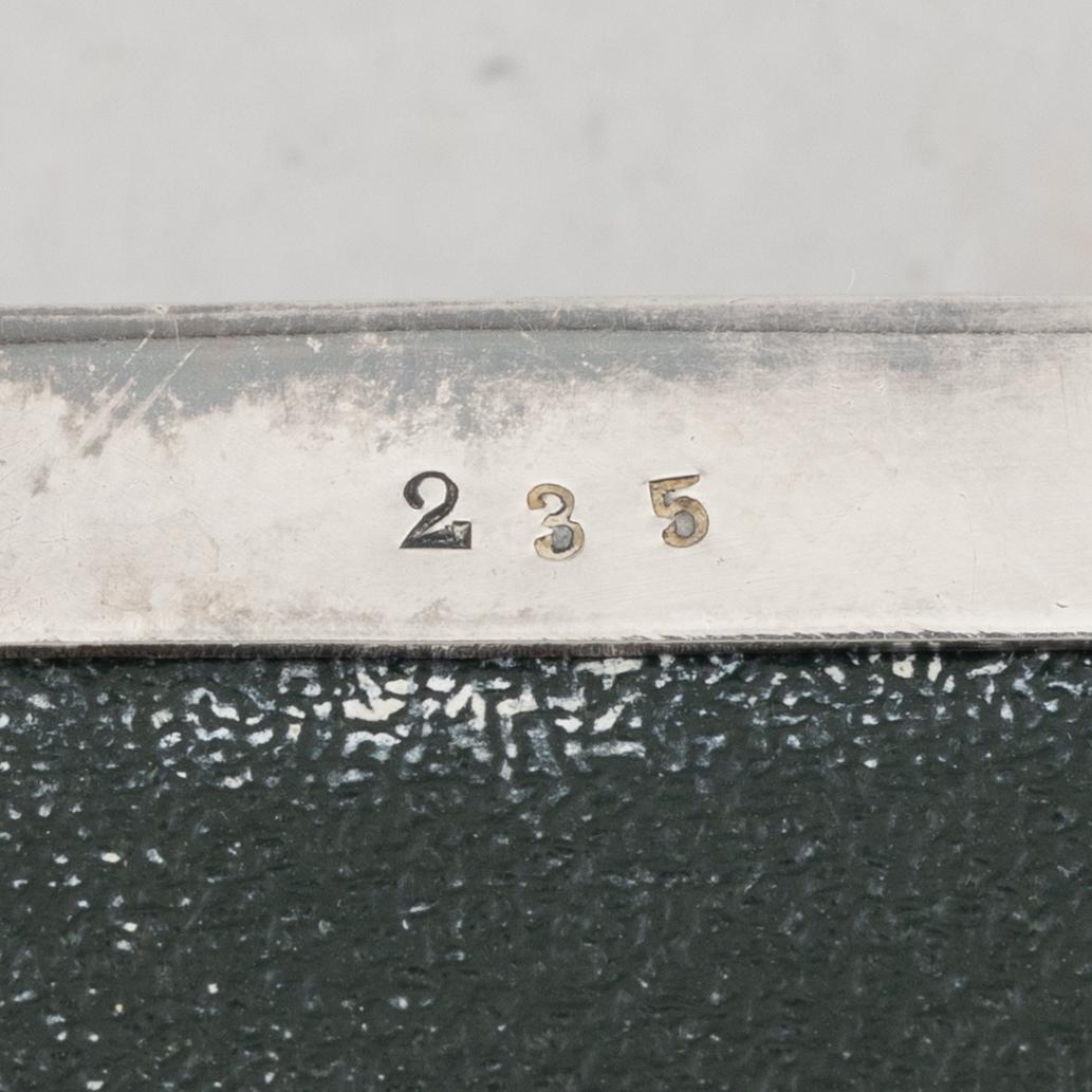 Kortskrin, silver, svensk importstämpel, 1900-talets första hälft.