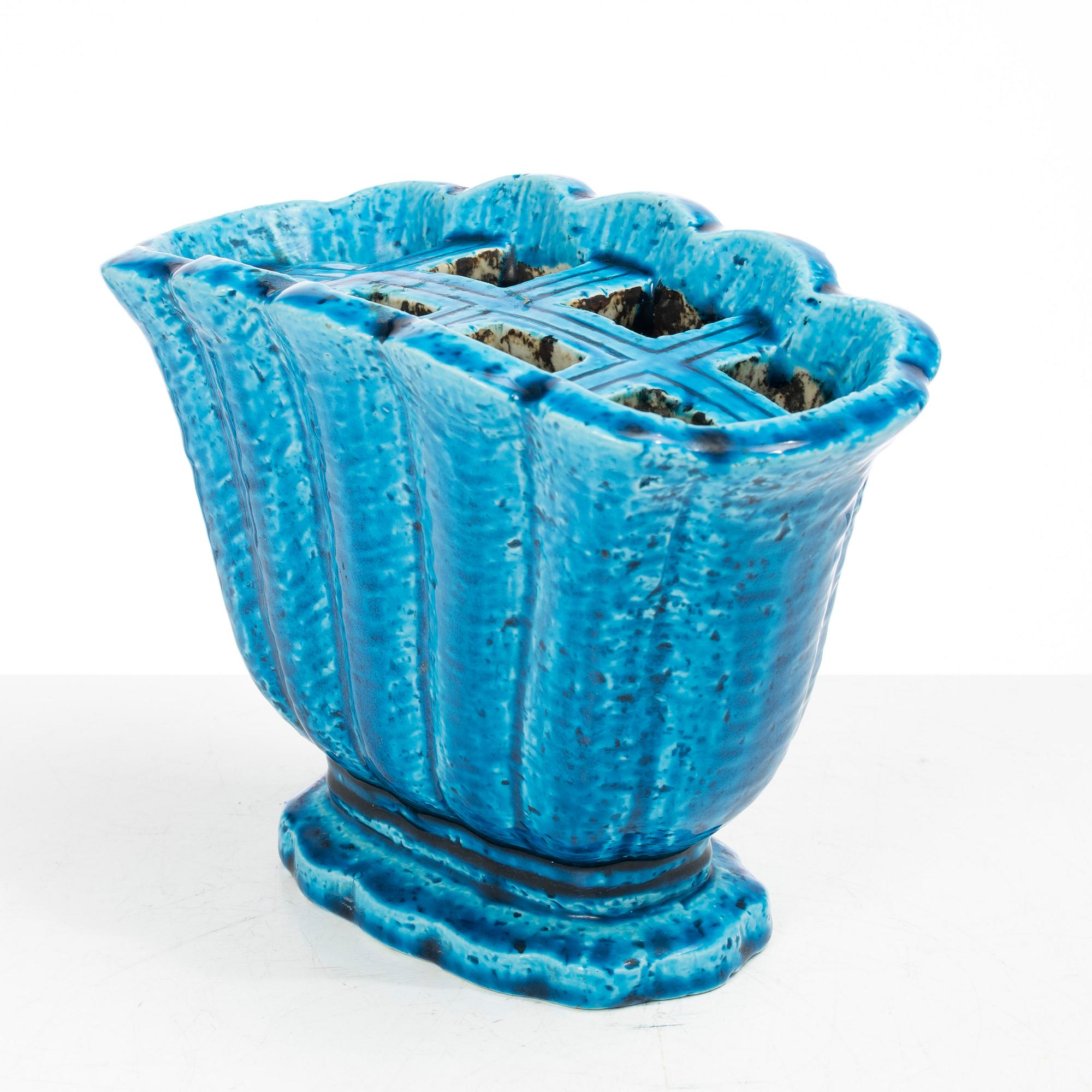 Gunnar Nylund, a set of five chamotte stoneware vases, Rörstrand 1930s-40s.