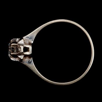 RING, 18 k vitguld, med briljantslipad diamant 0.45 ct enligt gravyr. Total vikt ca 2 g.