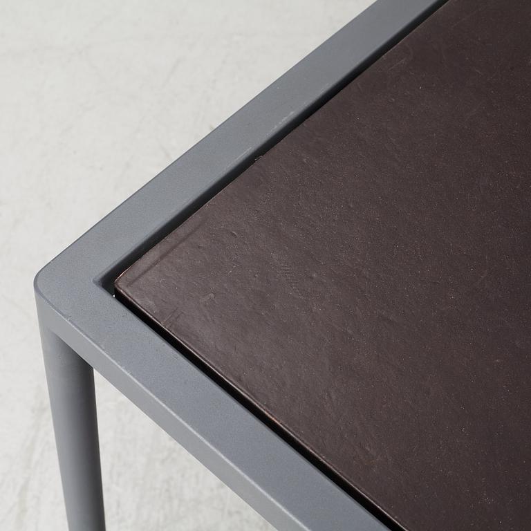 Jonas Bohlin, a dining table.