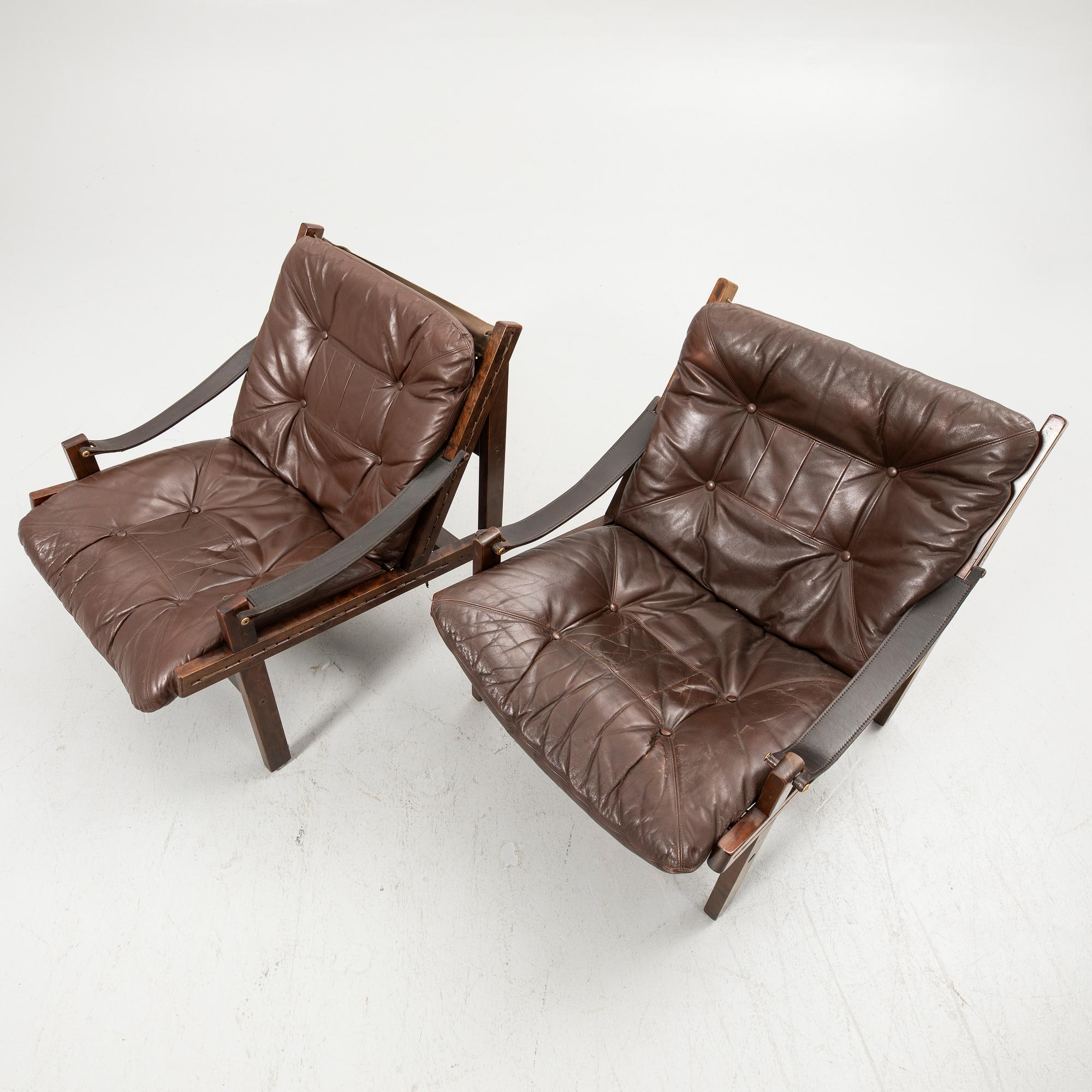 Torbjørn Afdal, Armchairs, a pair, "Hunter", Stranda Industri A/S for Bruksbo, Norway, 1960s/70s.