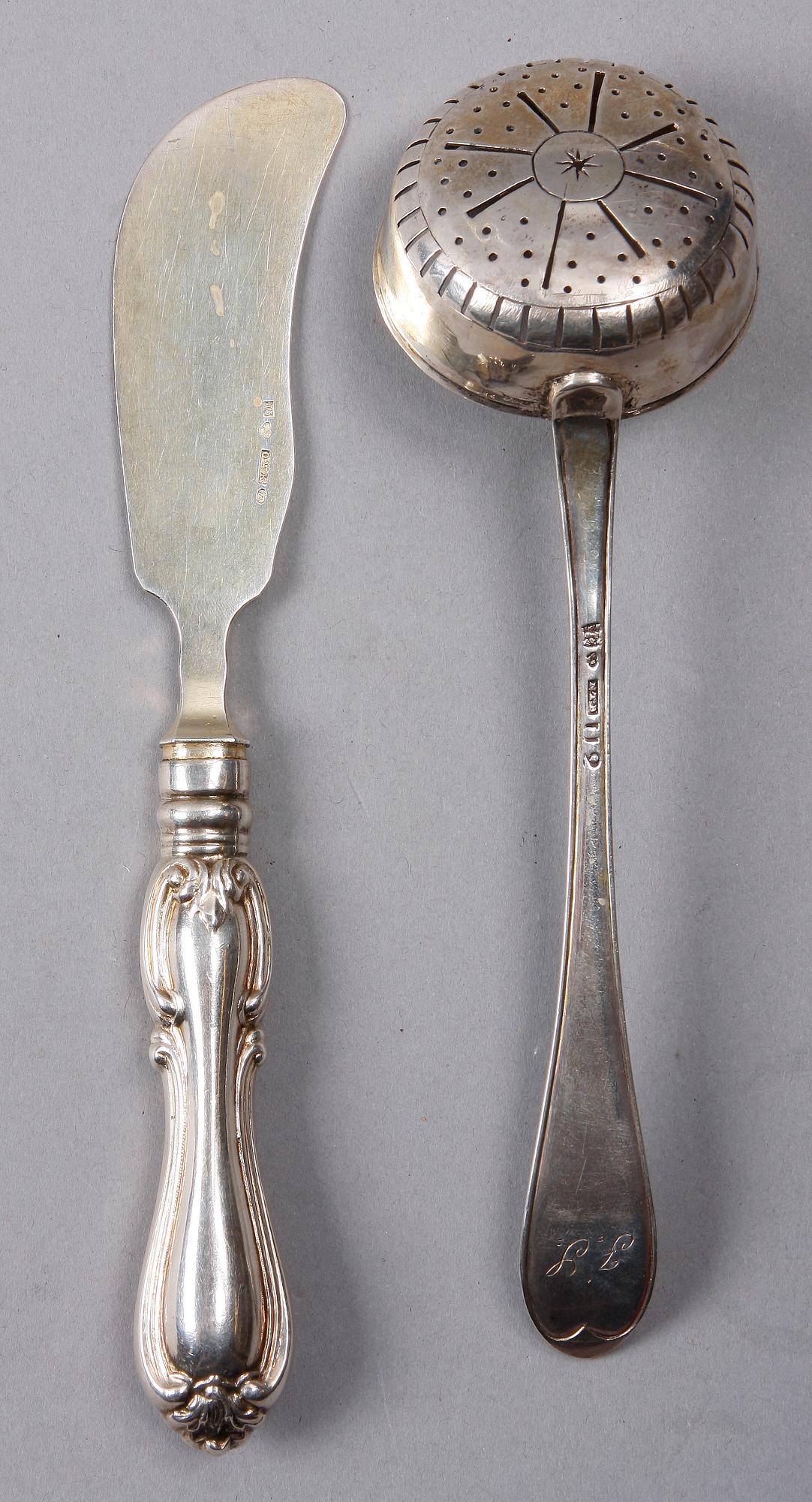 STRÖSKED SAMT PASTEJKNIV, silver, bla Nils Tornberg, Linköping 1802.