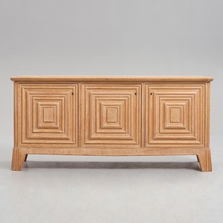 Oscar Nilsson, attributed to, an oak Swedish Modern sideboard, 1940's.