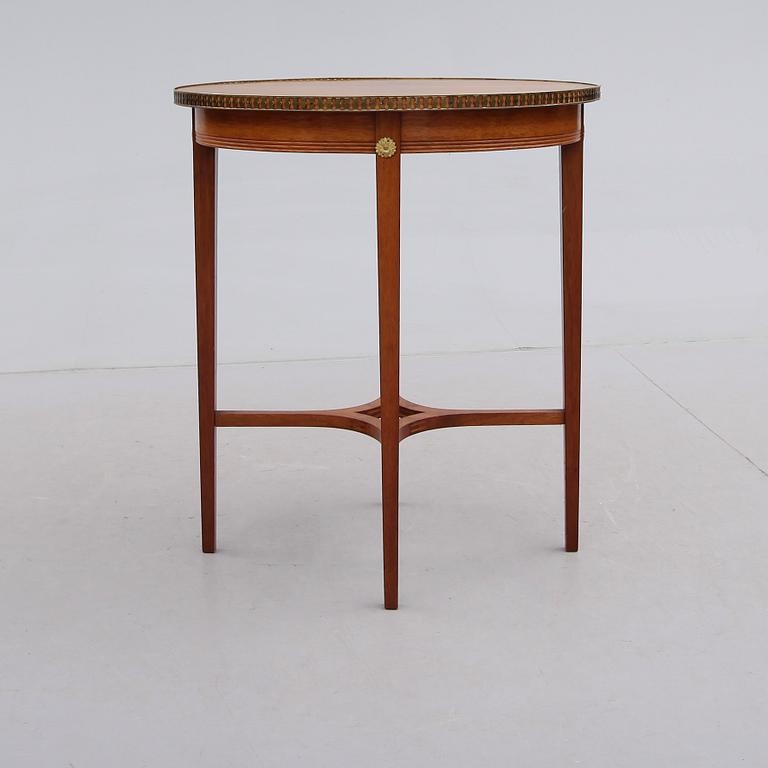 BORD, gustaviansk stil, 1900-talets första hälft.