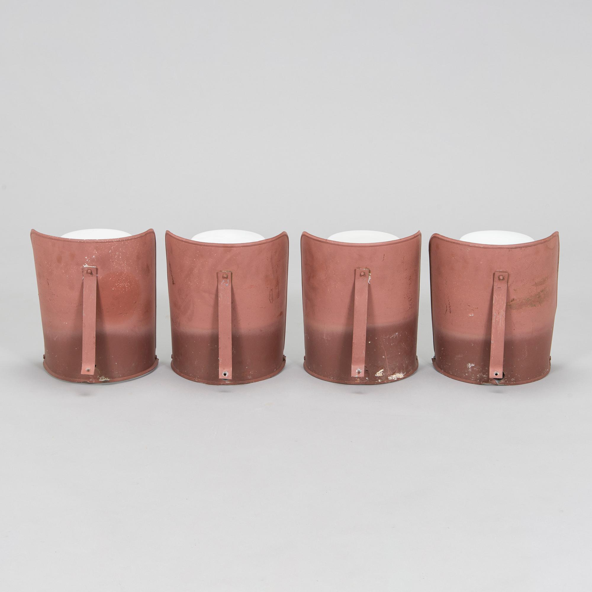 Paavo Tynell, A set of four model 7307 wall lamps / outdoor lighting for Idman. Mid-20th century.