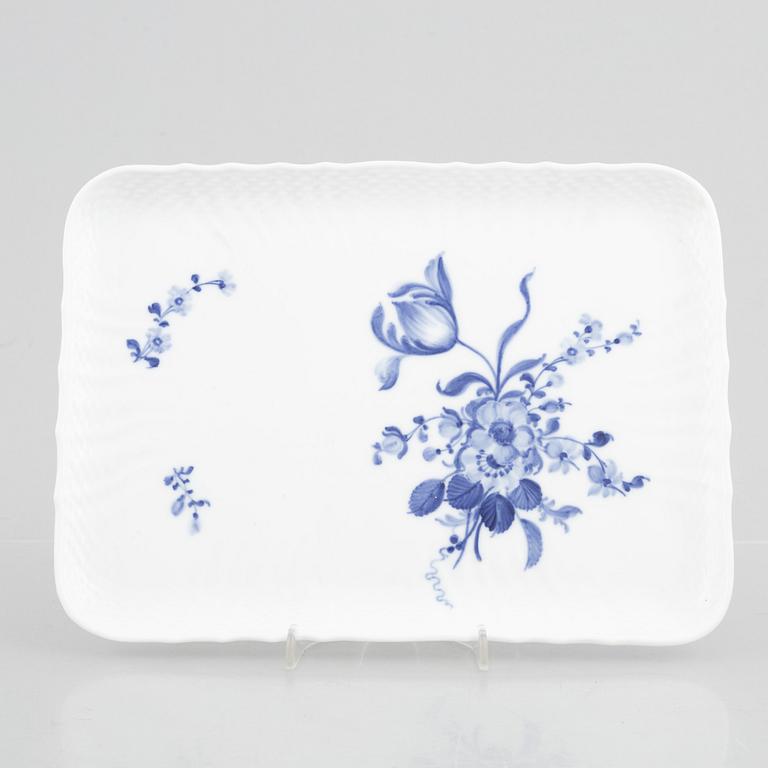 Royal Copenhagen, cremekoppar med lock och fat, 12 st, samt bricka, porslin, "Blå Blomst", Danmark.