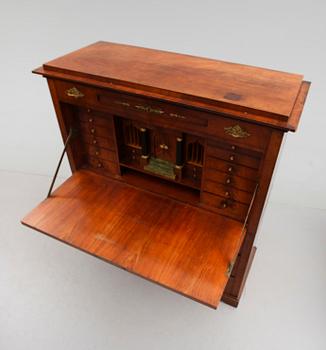 CHIFFONJÉ, empire, 1800-talets första hälft.