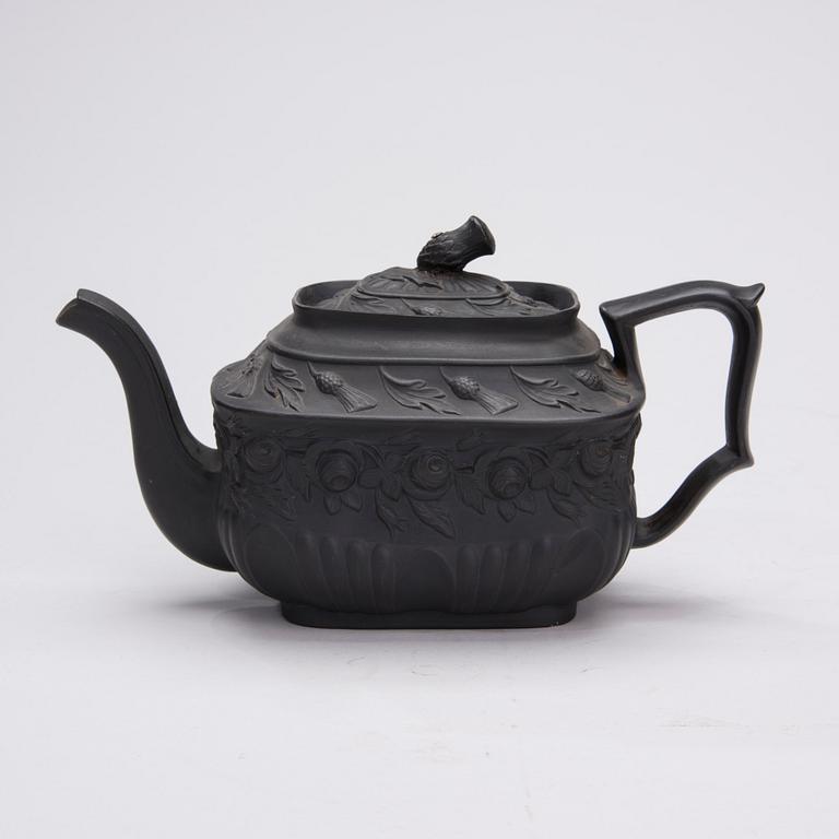 TEKANNA, Black basalt ware.