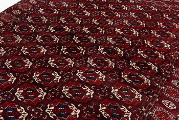 A Turkmen carpet, c. 293 x 210 cm.
