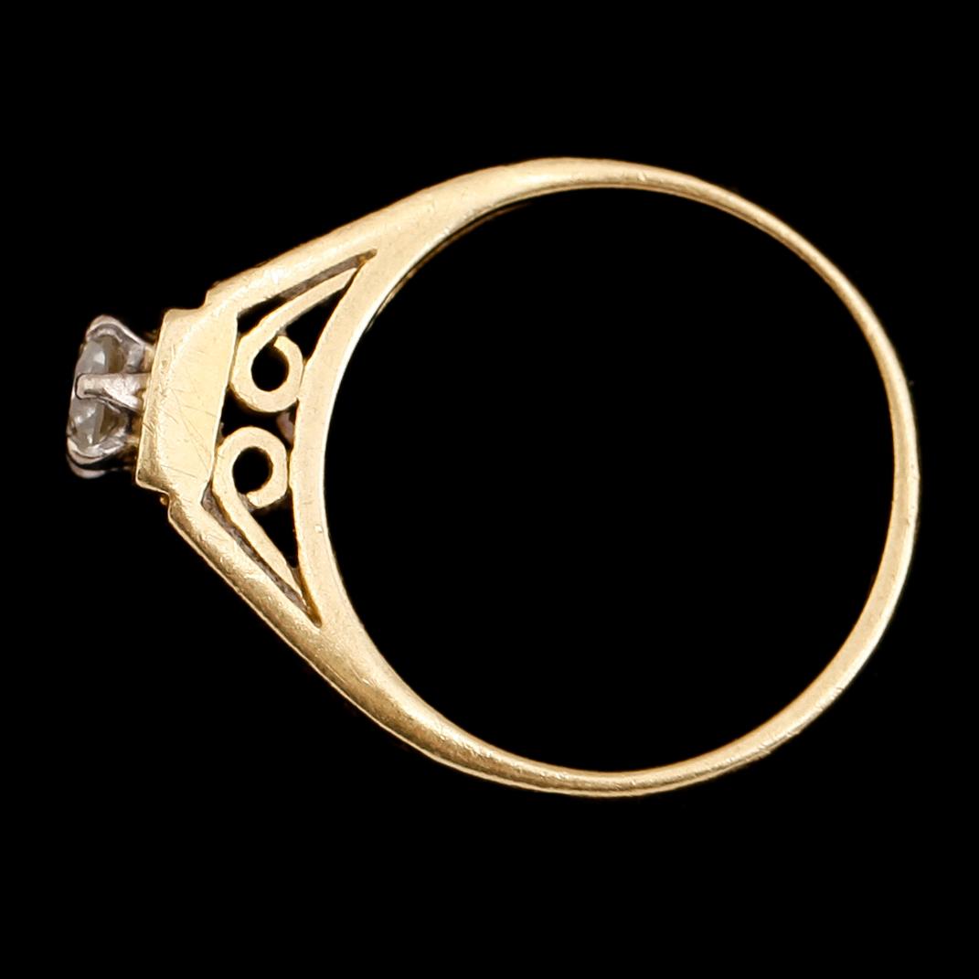 RING, 18 k guld med briljantslipad diamant. Vikt ca 3 gram.