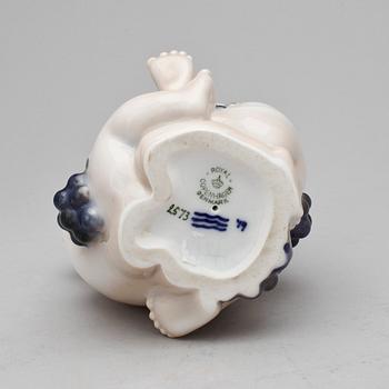 FIGURIN, porslin. Royal Copenhagen, Danmark. 1900-tal.