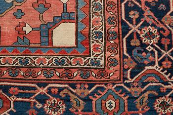 An antique Heriz Serapi carpet, West Persia, c. 616 x 407 cm.