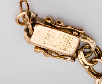 ARMBAND, 2 st, 18K guld, svenska stämplar. Total vikt ca 10 g.