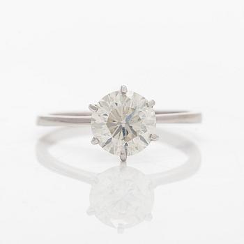 Ring in 14K white gold with a brilliant-cut diamond.