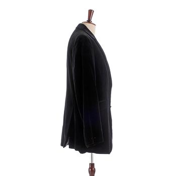 FAVOURBROOK, a black velvet jacket, size 52.