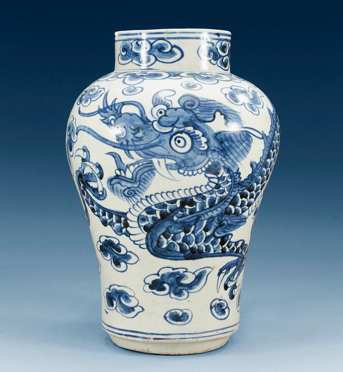 A Korean vase, Choson, 19th Century.