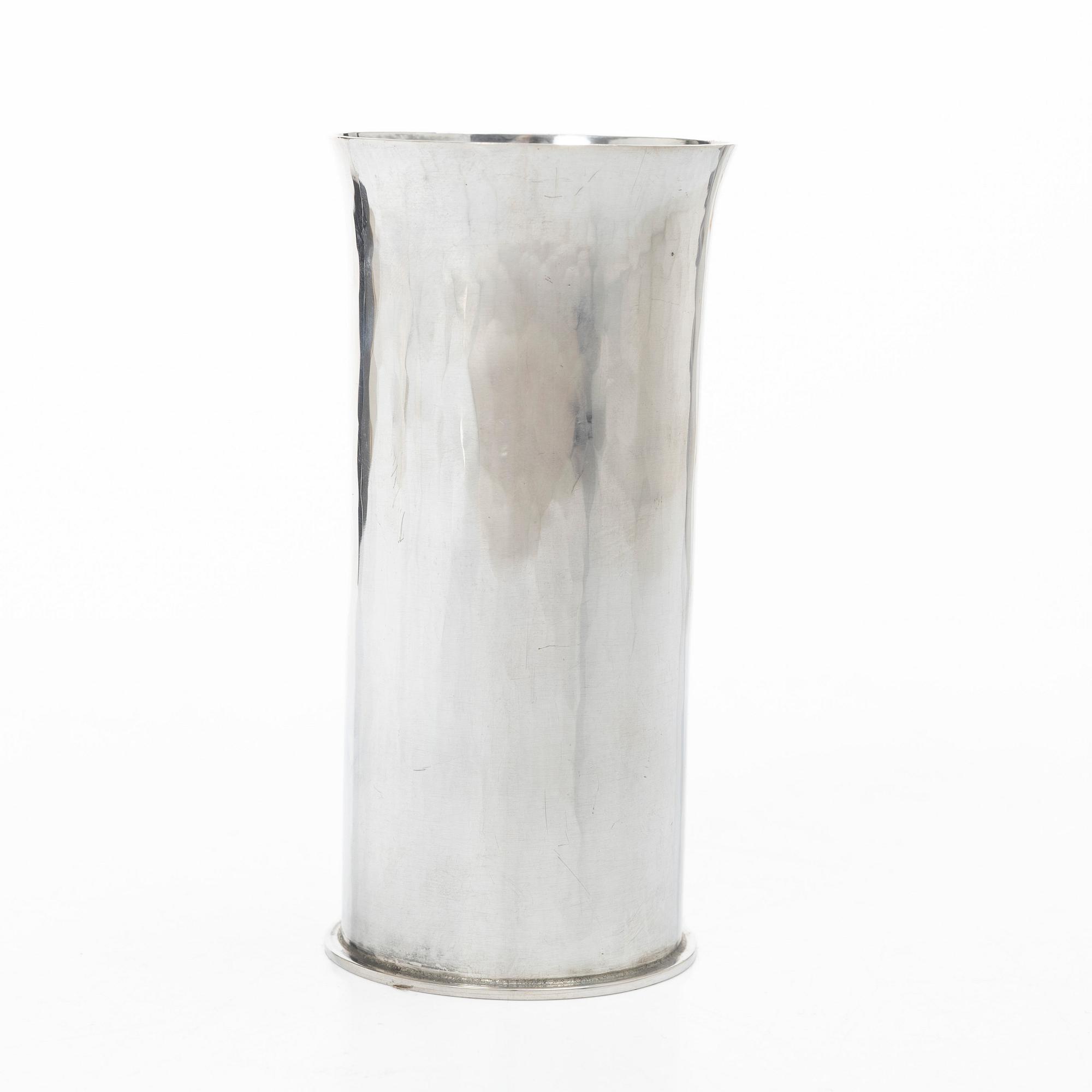 Gunnar Cyrén, Vase, sterling silver, Gävle, 1982.