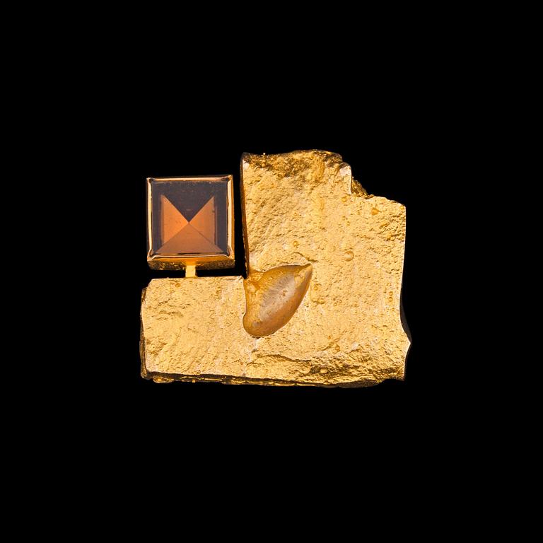 Björn Weckström, BROSCH "Kristall och skåra" 14K guld, rökkvarts, Lapponia / Kruunu Koru 1967.