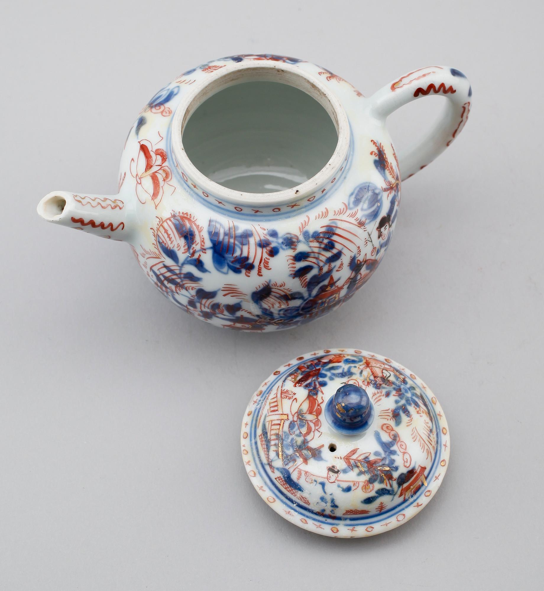 TEKANNA, porslin, Kina, Qianlong 1736-1795.