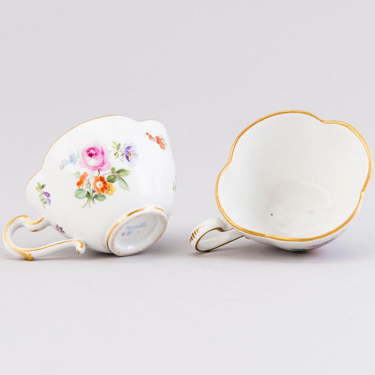 KAFFEKOPPAR MED FAT, 6 st, porslin, Meissen 1900-tal.