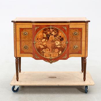 Byrå Louis XVI-stil Italien 1900-tales andra hälft.