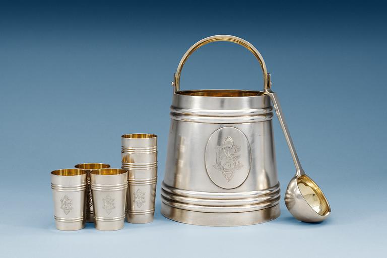 A RISSIAN SILVER VODKA-SET, possily of Pjotr Baskakov, Moscow (1883-1908).