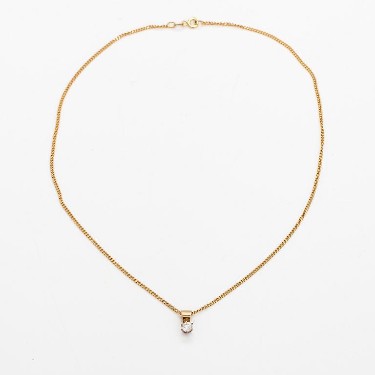 Halsband, 14K guld och diamant ca. 0.43 ct enligt gravyr.