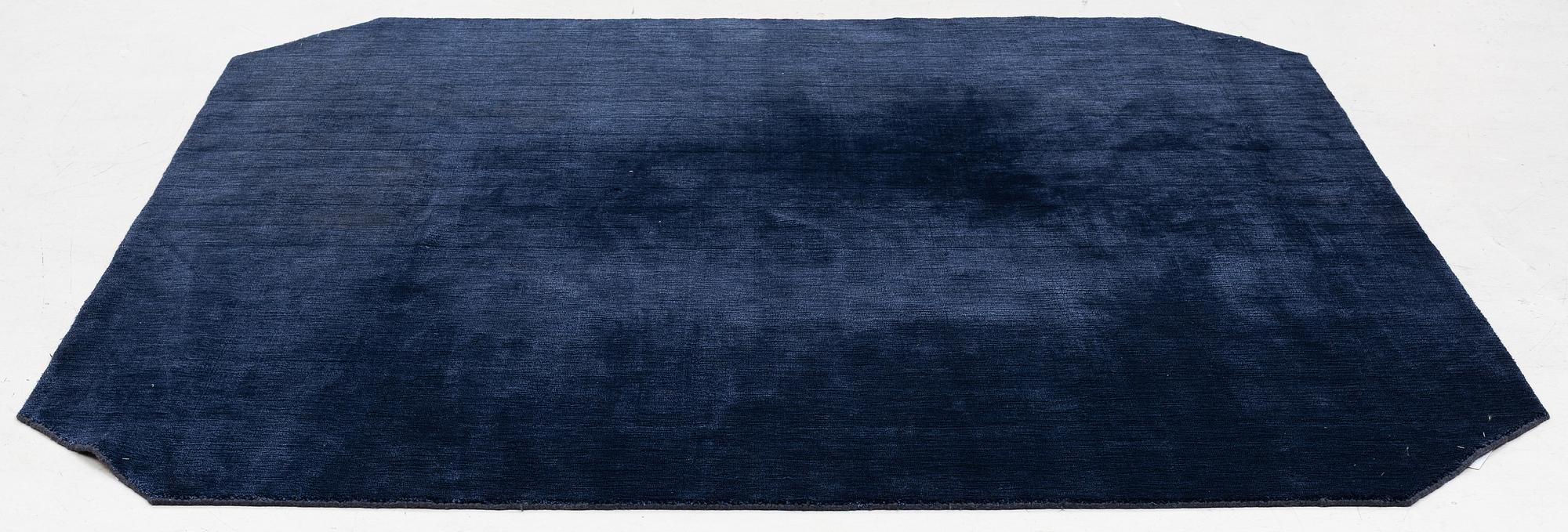 A carpet, 'All the way to Paris', The Moor, 245 x 245 cm.