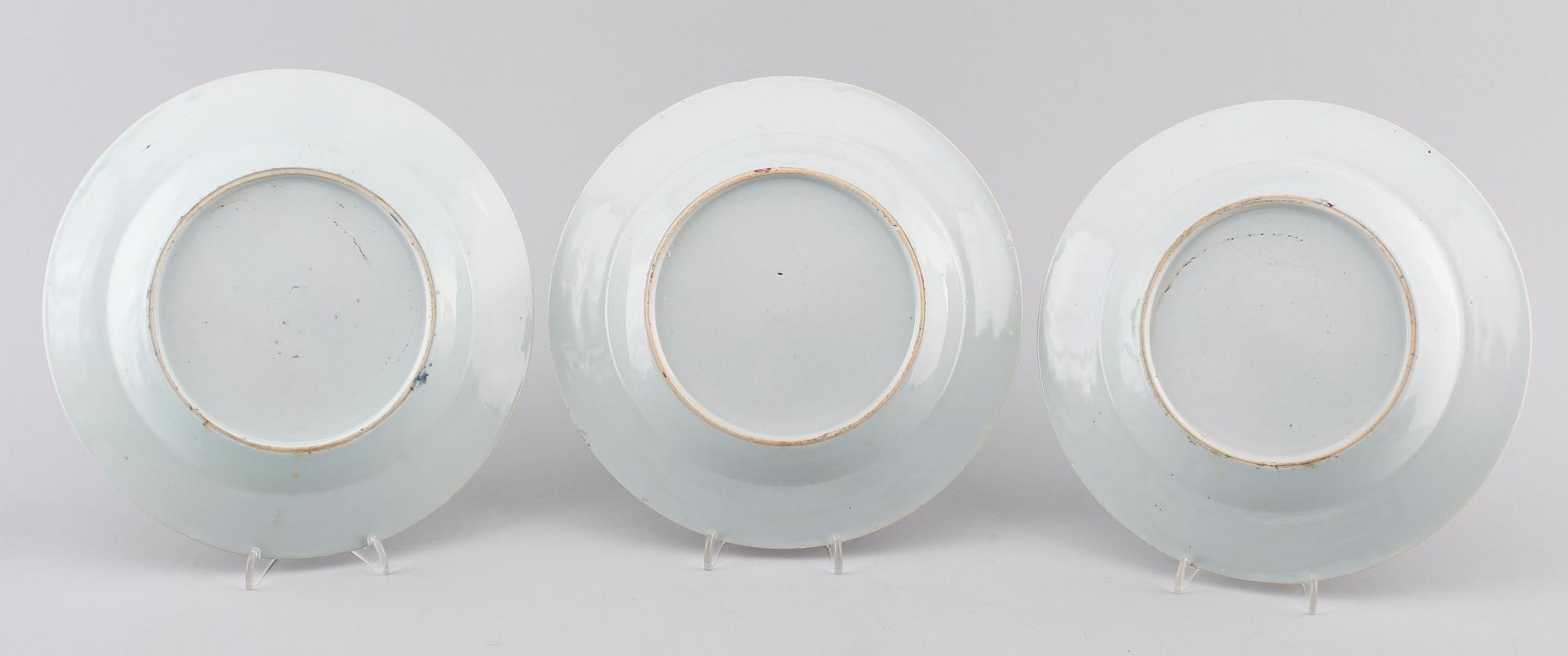 TALLRIKAR, 3 st, porslin, Kina, Qianlong 1736-1795.