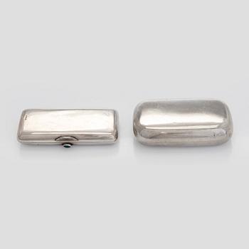 Two silver étuis, Saint Petersburg 1873 and Moscow 1908-1926.