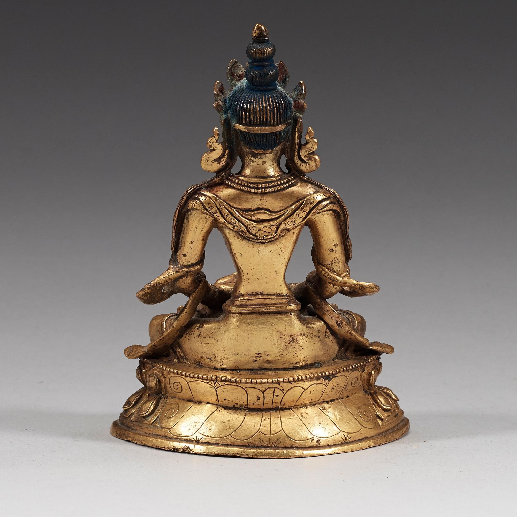 AMITAYUS, förgylld brons. Sinotibetansk, 1700-tal.