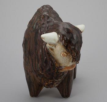 FIGURIINI, keramiikkaa, design Taisto Kaasinen, signeerattu TK, Arabia.