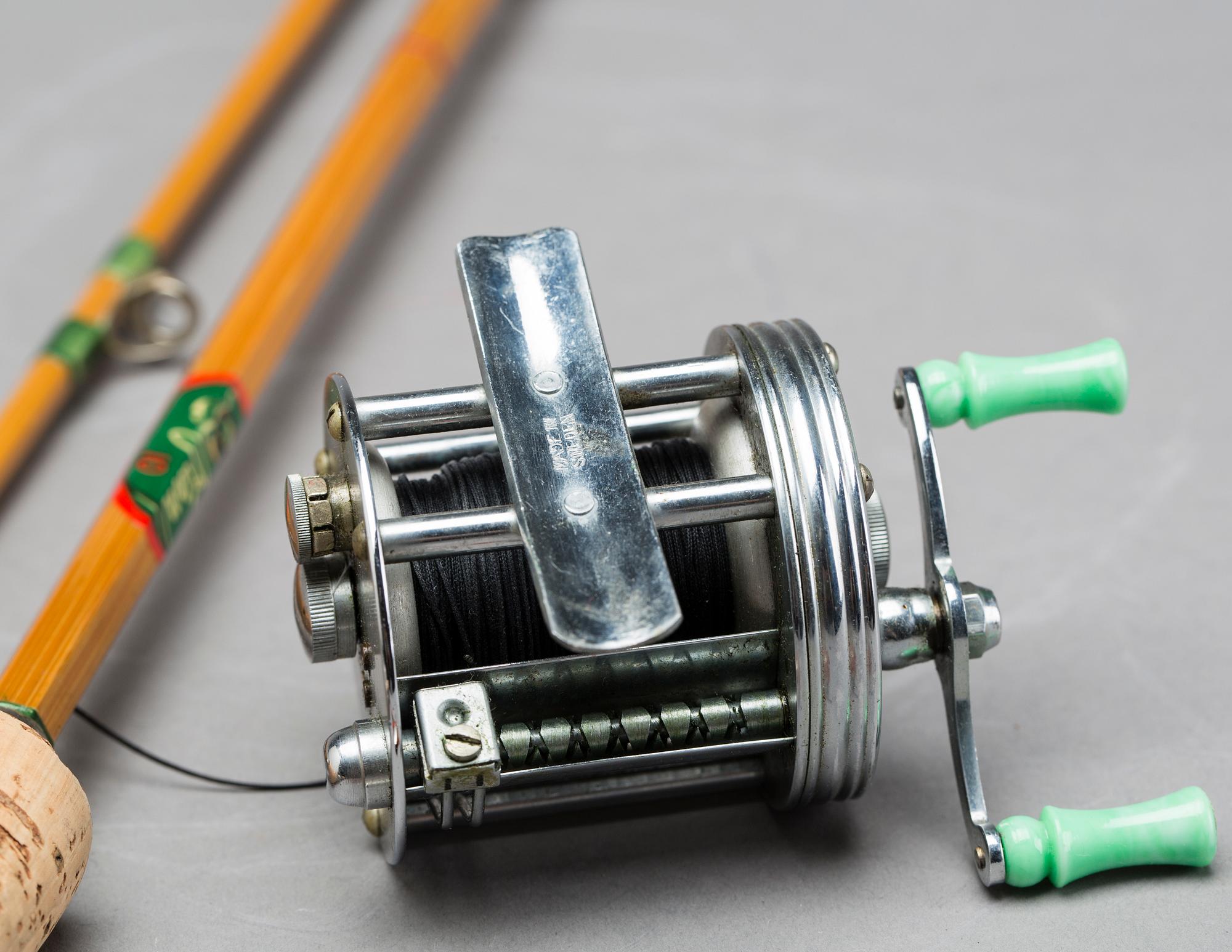 KASTSPÖ "Revn 10" MED SPINNRULLE "RECORD RULLEN" 1900-TALETS MITT.