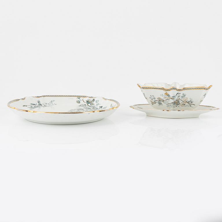 24 pieces of a 'Wexiö Guld' dinner service, Gustavsberg, Sweden, first half of the 20th century.