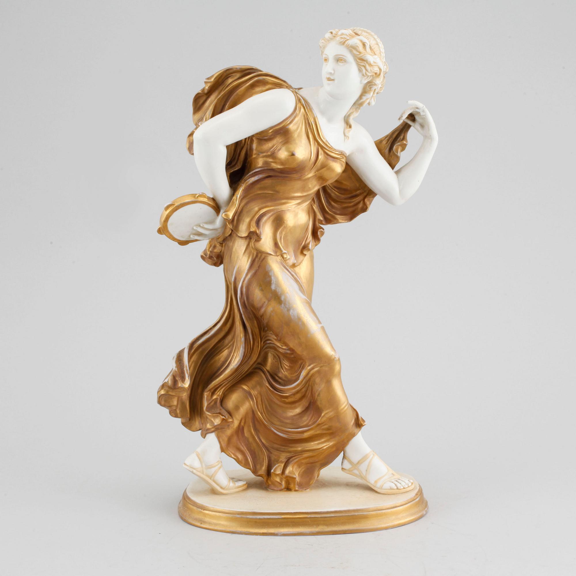 A porcelain sculpture from late 19th century.