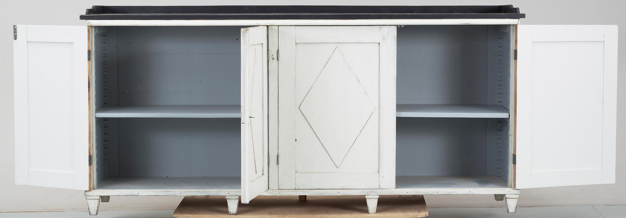 SKÄNK, sengustaviansk stil, tidigt 1900-tal.