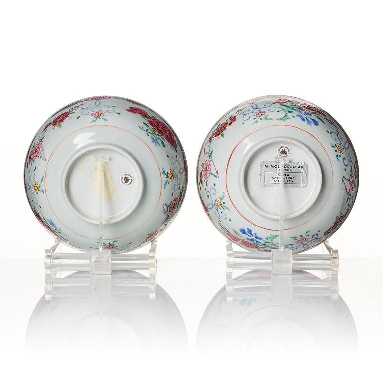 A pair of famille rose bowls, Qing dynasty, Qianlong (1736-95).