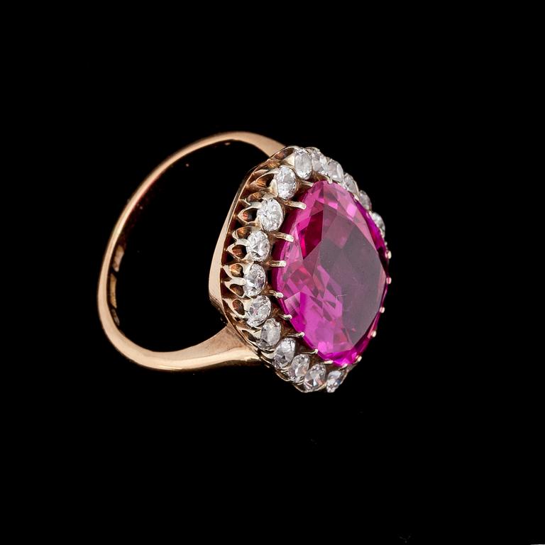 A synthetic pink sapphire and brilliant cut diamond ring, tot. app 1.50 cts.