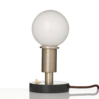 Harald Notini, bordslampa, modell 6992, Arvid Böhlmarks Lampfabrik, Stockholm, 1930-tal.
