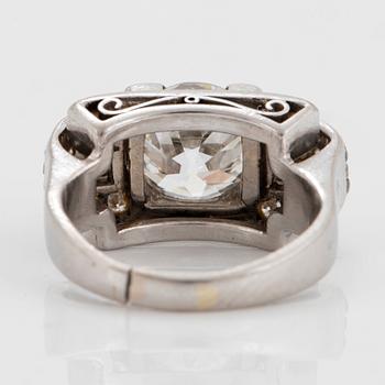 A CF Carlman 18K white gold ring set with an old-cut diamond weight ca 2.10 cts quality ca H/I vs.