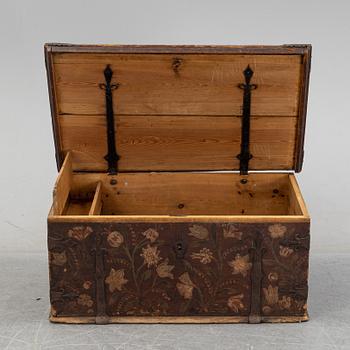 A painted Swedish chest, possibly from Uppland, second half of the 18th century.