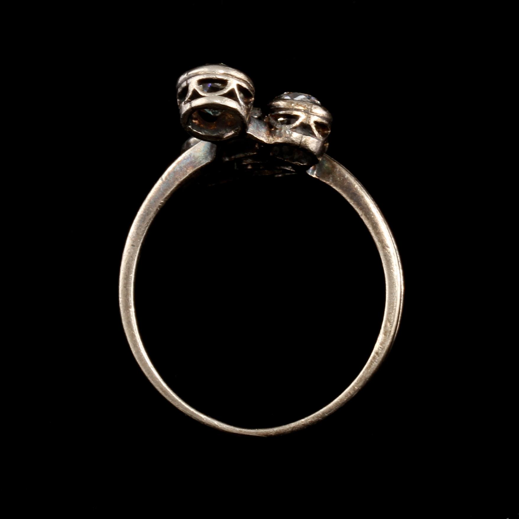 RING, silver med 5 äldre briljantslipade diamanter totalt ca 1.10 ct. Vikt 3 g.