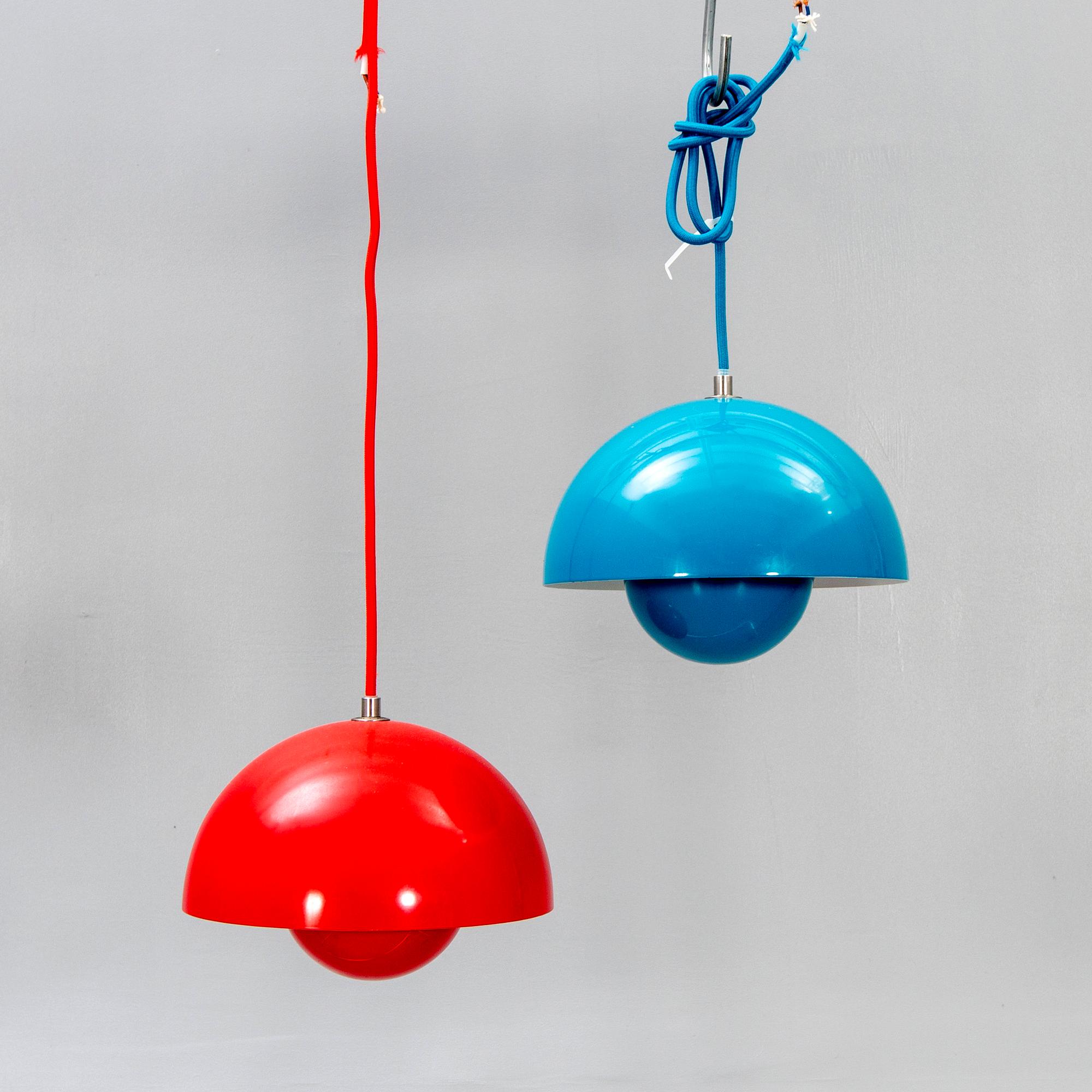 Verner Panton, taklamor 2 st , "Flowerpot", 2000-tal.