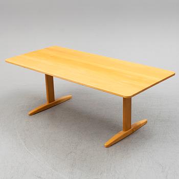 A 'Shaker' dining table by Børge Mogense, C.M Madsen, Denmark.