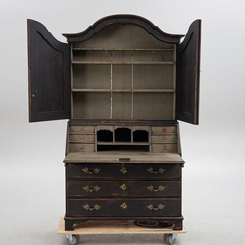 A writing cabinet, 18th/19th century.