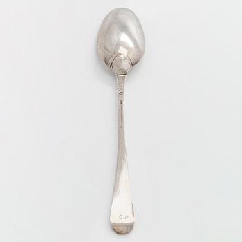 Friedrich Heinrich Klinck, tarjoilulusikka, hopea, Tukholma 1740.