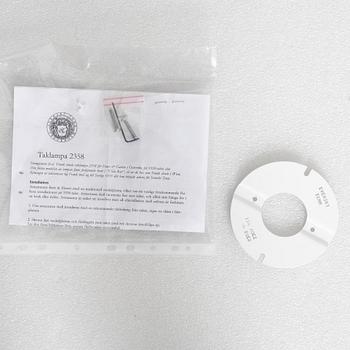 Josef Frank, taklampa, modell 2358, Firma Svenskt Tenn.