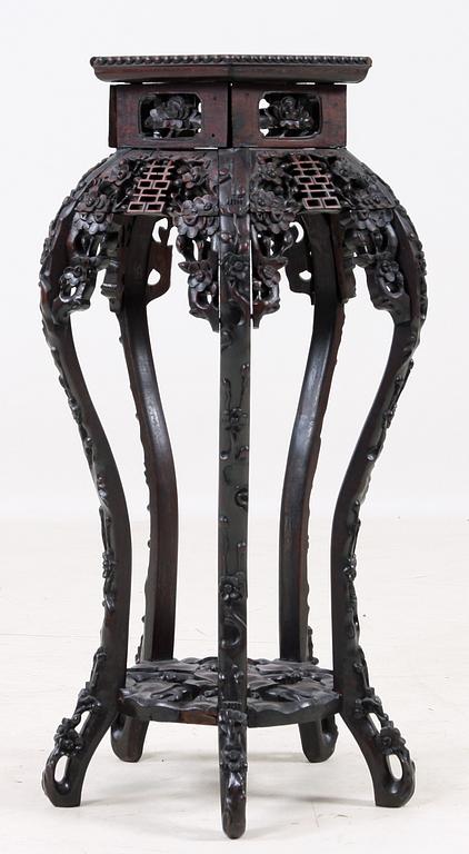 PIEDESTAL, orientalisk, 1900-tal.