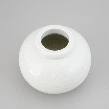 Gunnar Nylund, a chamotte stoneware vase, Rörstrand.